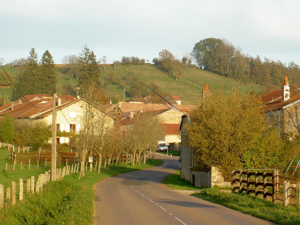 La Maison De Marie-Claire Doncourt-sur-Meuse Экстерьер фото